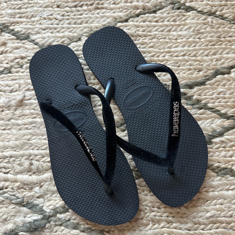 Havaianas Black Flip Flops